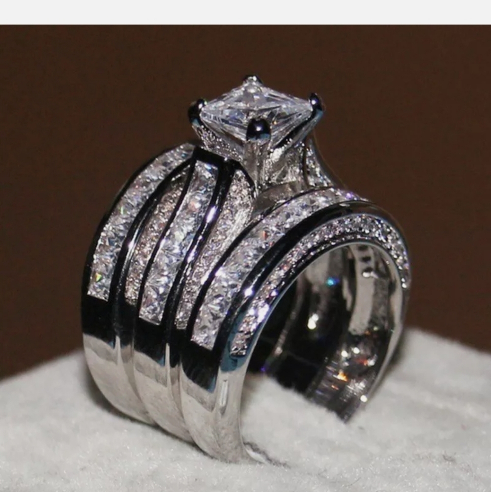 18K White Gold Diamond 3PC Engagement Ring